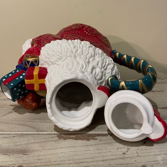 Santa Teapot Dillards Trimmings - Picture 7 of 8